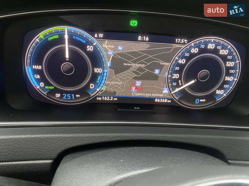 Хетчбек Volkswagen e-Golf 2018 в Львові