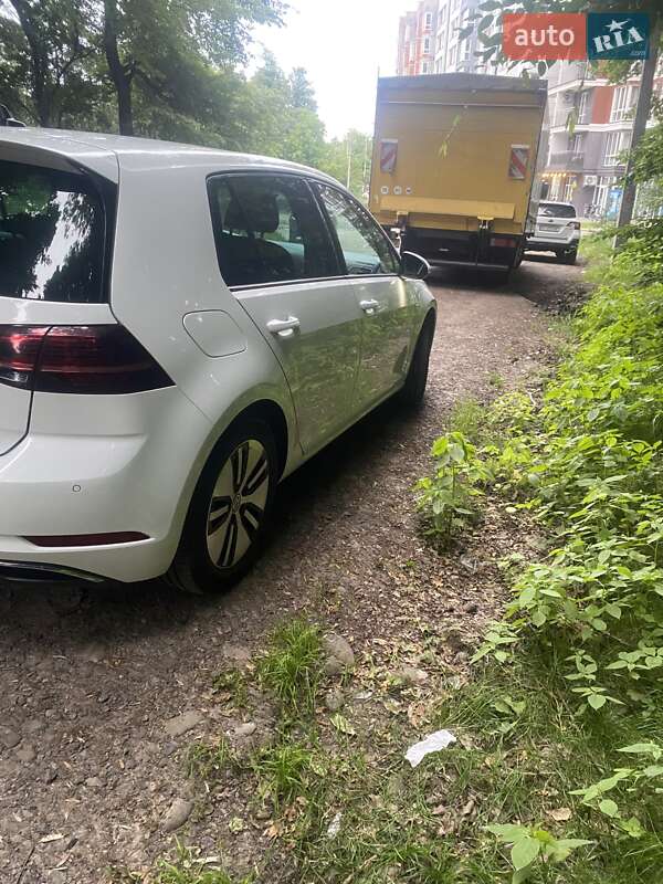Хетчбек Volkswagen e-Golf 2018 в Львові