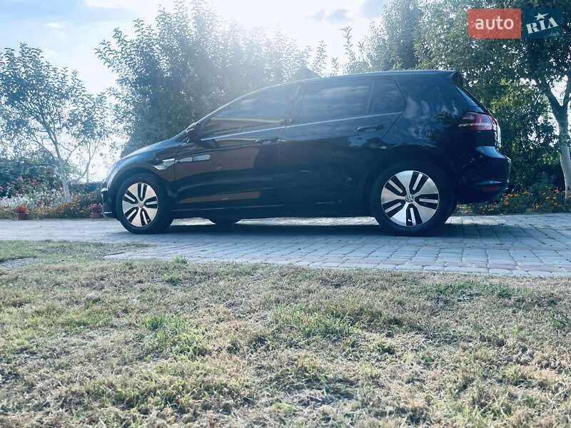 Хэтчбек Volkswagen e-Golf 2014 в Любомле фото 22 Хэтчбек Volkswagen e-Golf 2014 в Любомле
