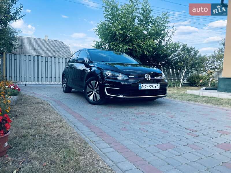 Хэтчбек Volkswagen e-Golf 2014 в Любомле фото 12 Хэтчбек Volkswagen e-Golf 2014 в Любомле