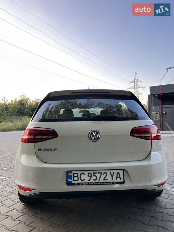 Хетчбек Volkswagen e-Golf 2014 в Львові