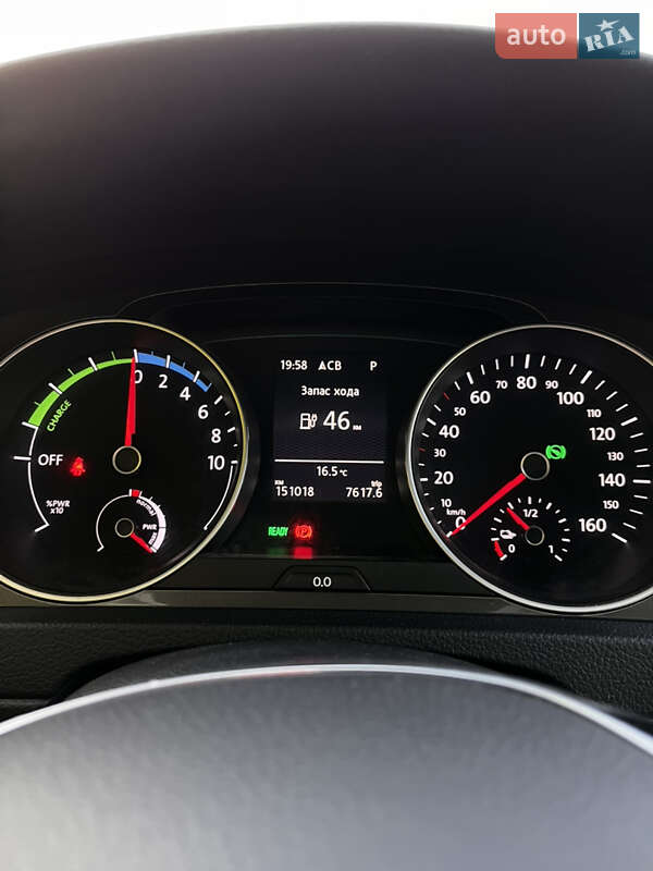 Хетчбек Volkswagen e-Golf 2014 в Львові