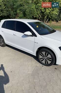 Хетчбек Volkswagen e-Golf 2016 в Умані
