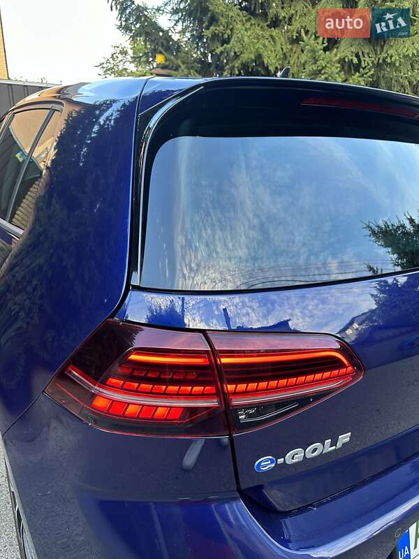 Хэтчбек Volkswagen e-Golf 2018 в Киеве фото 4 Хэтчбек Volkswagen e-Golf 2018 в Киеве