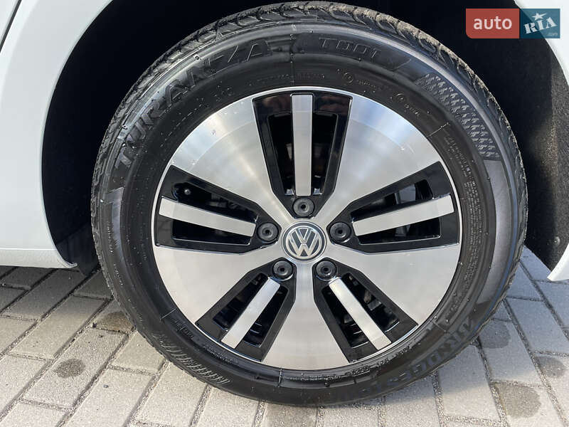 Хетчбек Volkswagen e-Golf 2020 в Павлограді