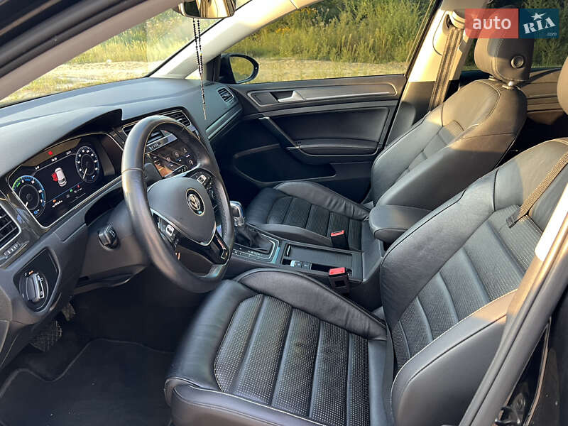 Хетчбек Volkswagen e-Golf 2019 в Львові