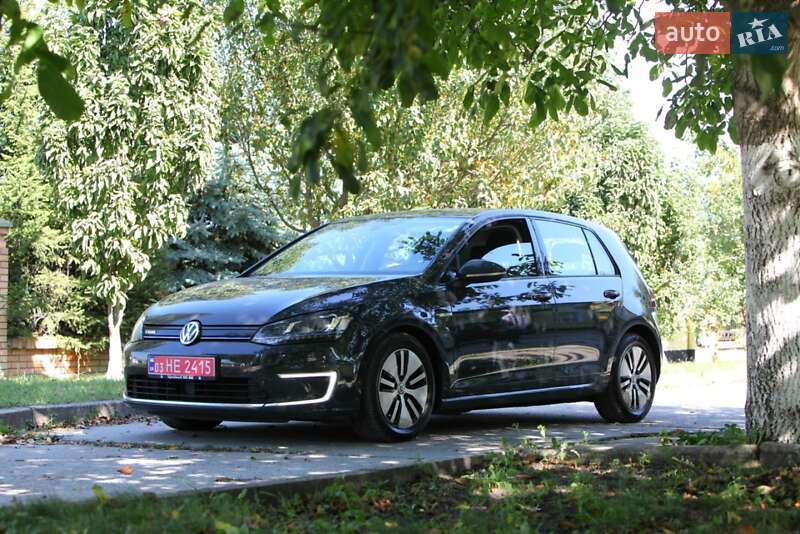 Хэтчбек Volkswagen e-Golf 2015 в Тернополе