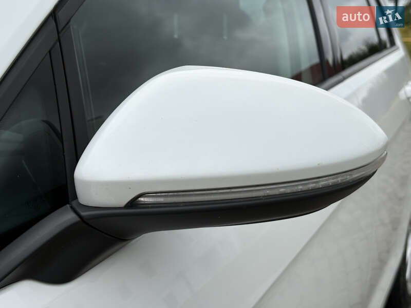 Хетчбек Volkswagen e-Golf 2014 в Луцьку фото 11 Хетчбек Volkswagen e-Golf 2014 в Луцьку