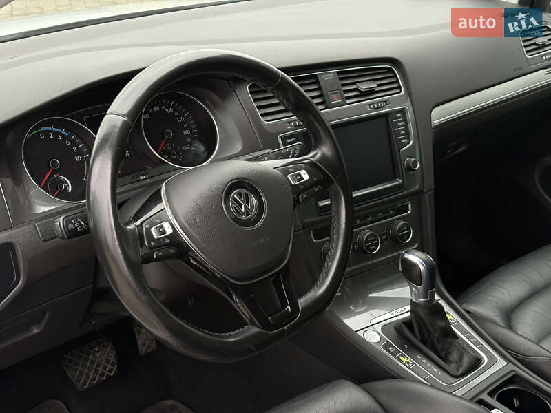 Хетчбек Volkswagen e-Golf 2014 в Луцьку фото 21 Хетчбек Volkswagen e-Golf 2014 в Луцьку