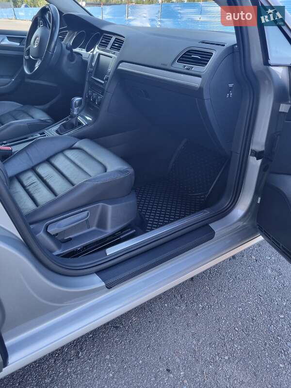 Хетчбек Volkswagen e-Golf 2016 в Харкові