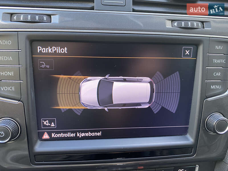 Хетчбек Volkswagen e-Golf 2016 в Чернівцях