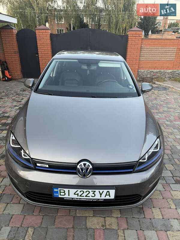 Хетчбек Volkswagen e-Golf 2015 в Полтаві