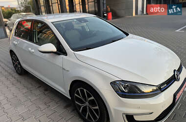 Хетчбек Volkswagen e-Golf 2015 в Рівному