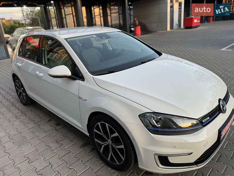 Хэтчбек Volkswagen e-Golf 2015 в Ровно