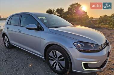 Хэтчбек Volkswagen e-Golf 2015 в Днепре