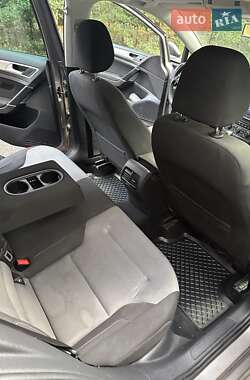 Хэтчбек Volkswagen e-Golf 2015 в 