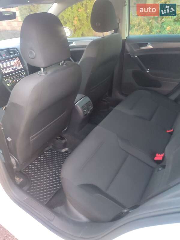 Хетчбек Volkswagen e-Golf 2017 в Кривому Розі