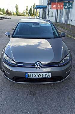 Хэтчбек Volkswagen e-Golf 2015 в Кременчуге