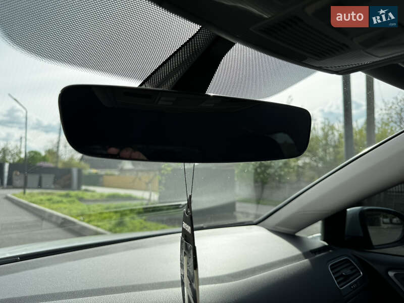 Хетчбек Volkswagen e-Golf 2017 в Миронівці