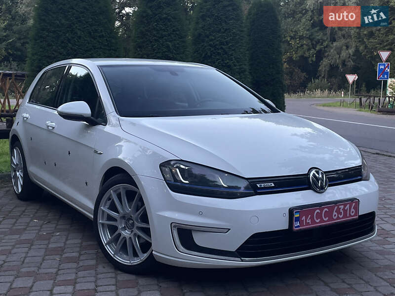 Хетчбек Volkswagen e-Golf 2015 в Львові фото 19 Хетчбек Volkswagen e-Golf 2015 в Львові