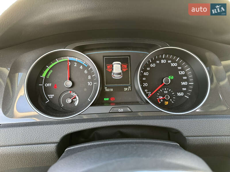 Хэтчбек Volkswagen e-Golf 2020 в Тернополе фото 7 Хэтчбек Volkswagen e-Golf 2020 в Тернополе