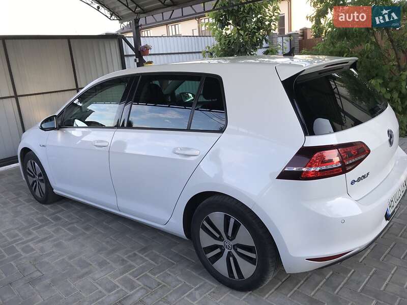 Хэтчбек Volkswagen e-Golf 2015 в Виннице