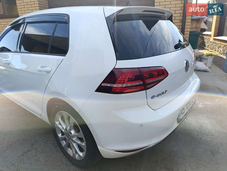 Хэтчбек Volkswagen e-Golf 2014 в Виннице