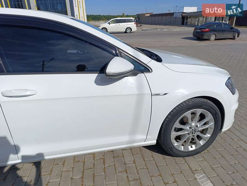 Хэтчбек Volkswagen e-Golf 2014 в Виннице