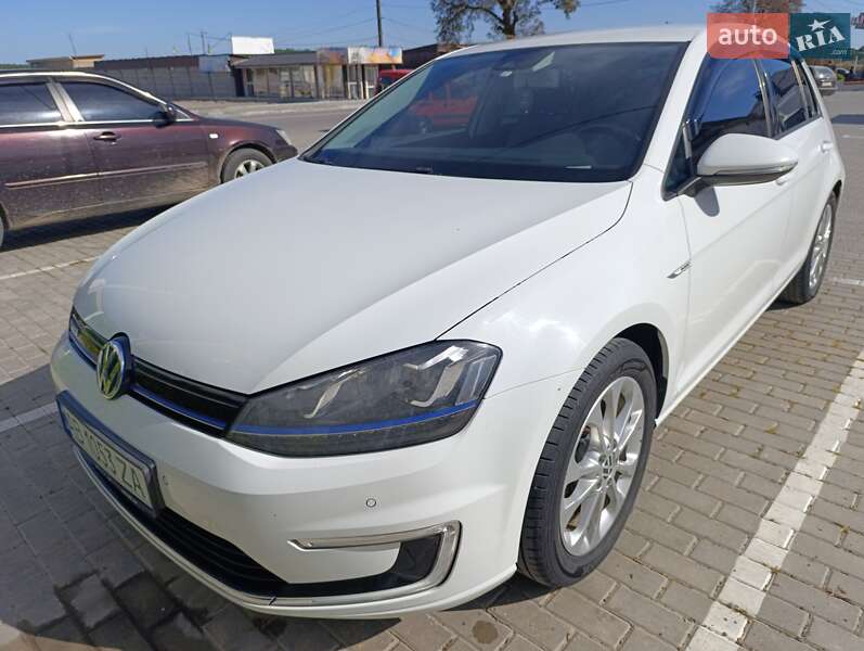 Хэтчбек Volkswagen e-Golf 2014 в Виннице