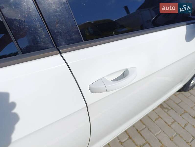 Хэтчбек Volkswagen e-Golf 2014 в Виннице