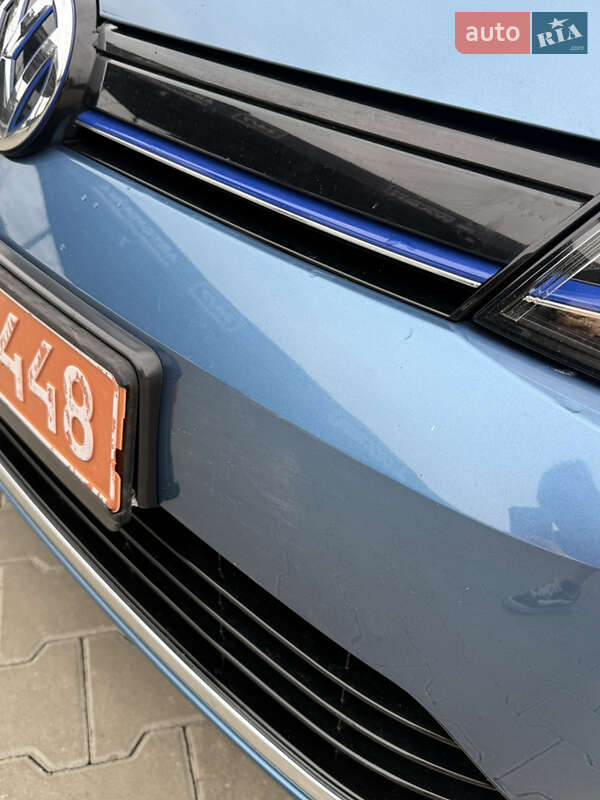 Хетчбек Volkswagen e-Golf 2015 в Луцьку