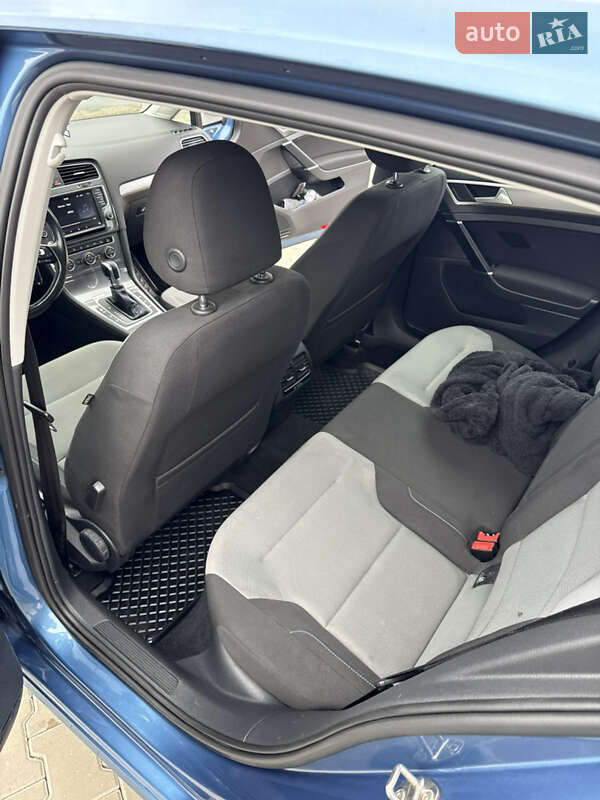 Хетчбек Volkswagen e-Golf 2015 в Луцьку