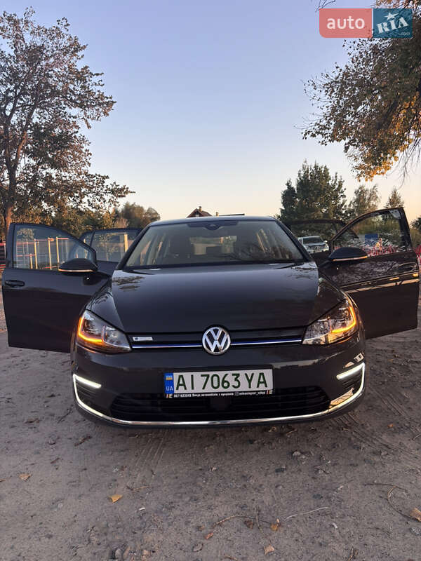 Хэтчбек Volkswagen e-Golf 2019 в Украинке