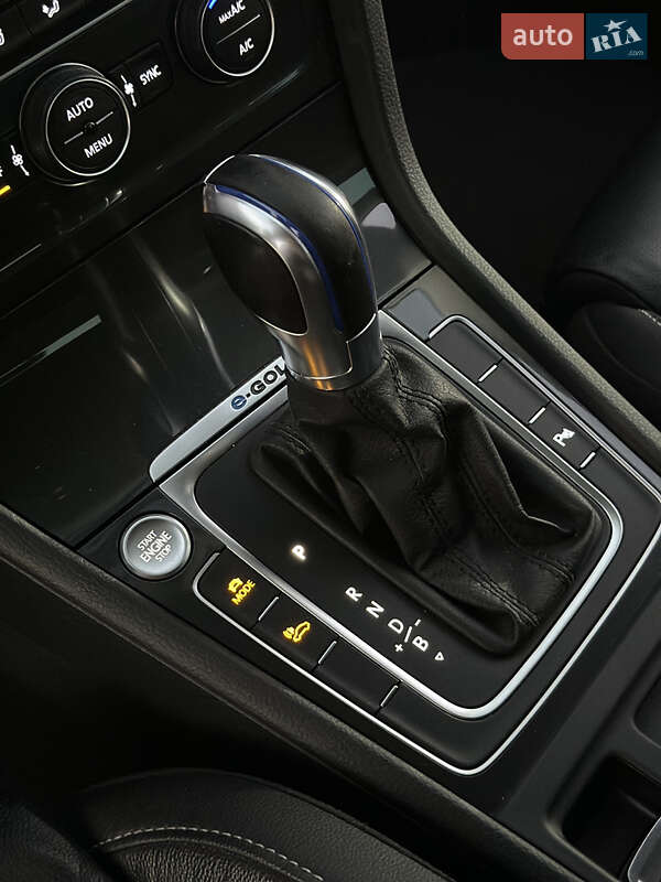 Хетчбек Volkswagen e-Golf 2019 в Ужгороді