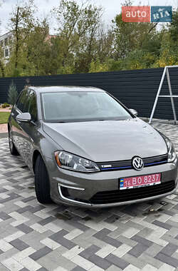 Хетчбек Volkswagen e-Golf 2016 в Києві
