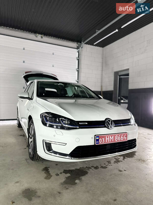 Хетчбек Volkswagen e-Golf 2017 в Рівному