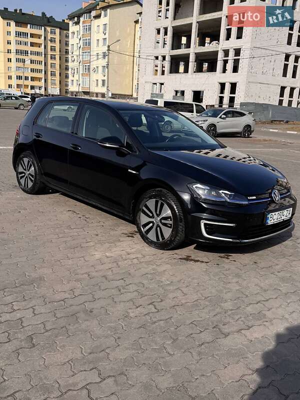 Хетчбек Volkswagen e-Golf 2020 в Стрию