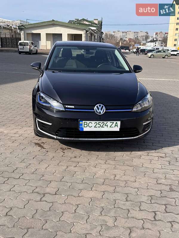 Хетчбек Volkswagen e-Golf 2020 в Стрию