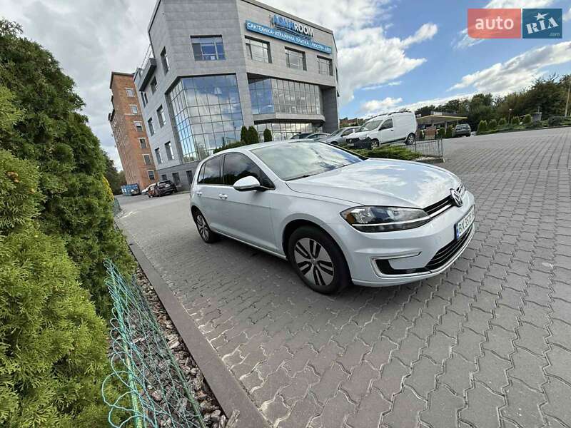 Хетчбек Volkswagen e-Golf 2017 в Хмельницькому