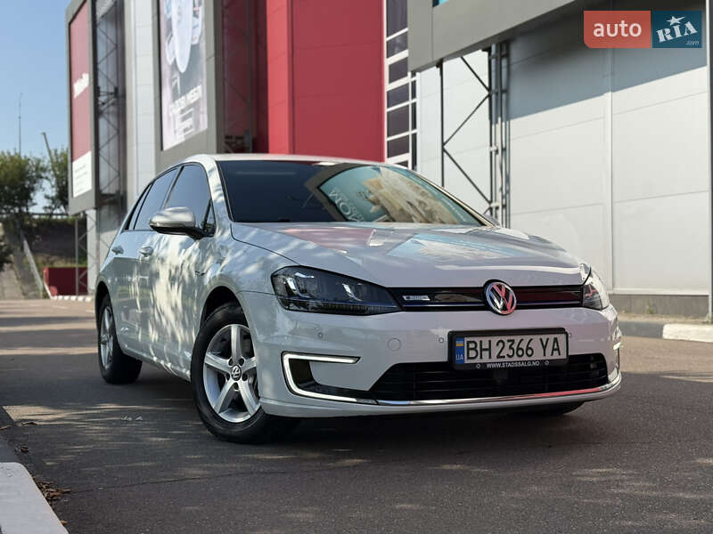 Volkswagen e-Golf 2014