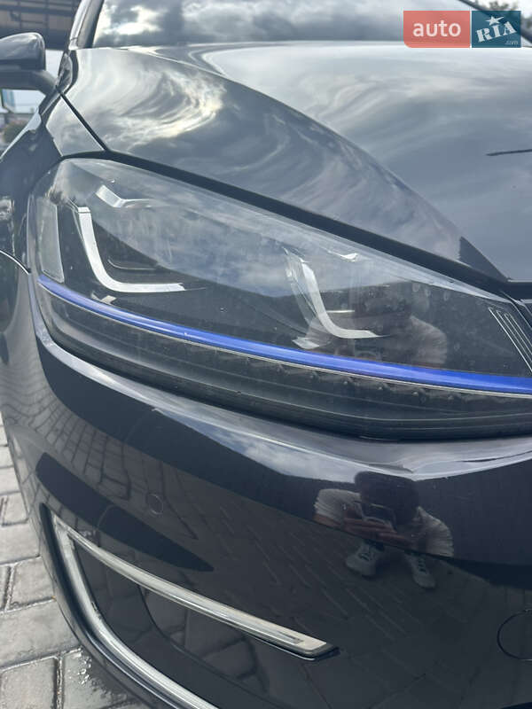 Хетчбек Volkswagen e-Golf 2015 в Кам'янець-Подільському