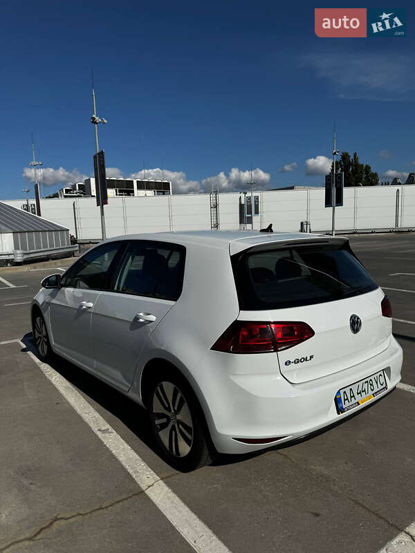 Хэтчбек Volkswagen e-Golf 2016 в Киеве