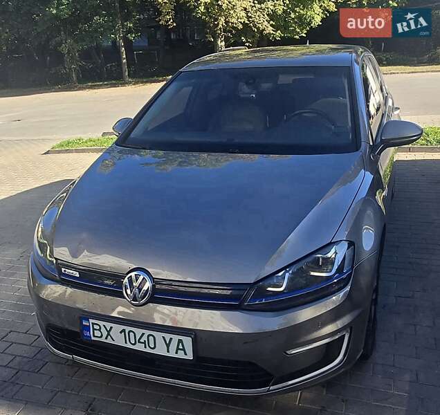Хетчбек Volkswagen e-Golf 2015 в Хмельницькому