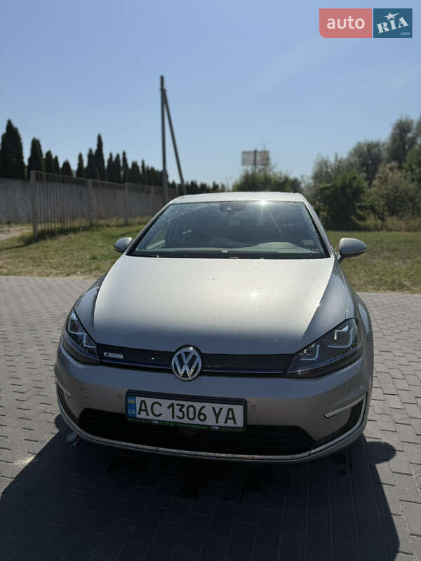 Хэтчбек Volkswagen e-Golf 2015 в Луцке фото 3 Хэтчбек Volkswagen e-Golf 2015 в Луцке