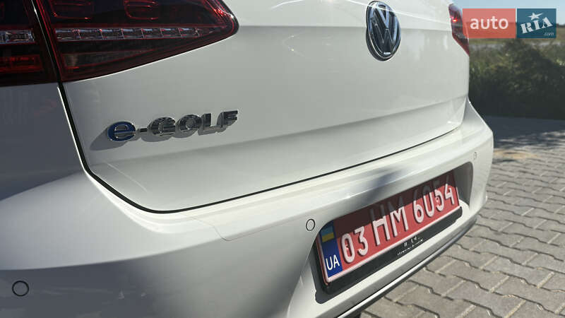 Хэтчбек Volkswagen e-Golf 2015 в Луцке