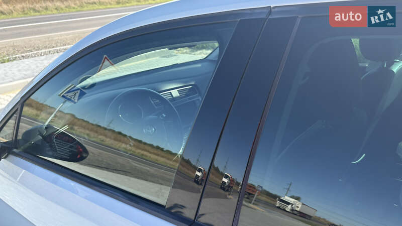 Хэтчбек Volkswagen e-Golf 2015 в Луцке