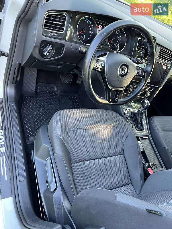 Хетчбек Volkswagen e-Golf 2019 в Івано-Франківську