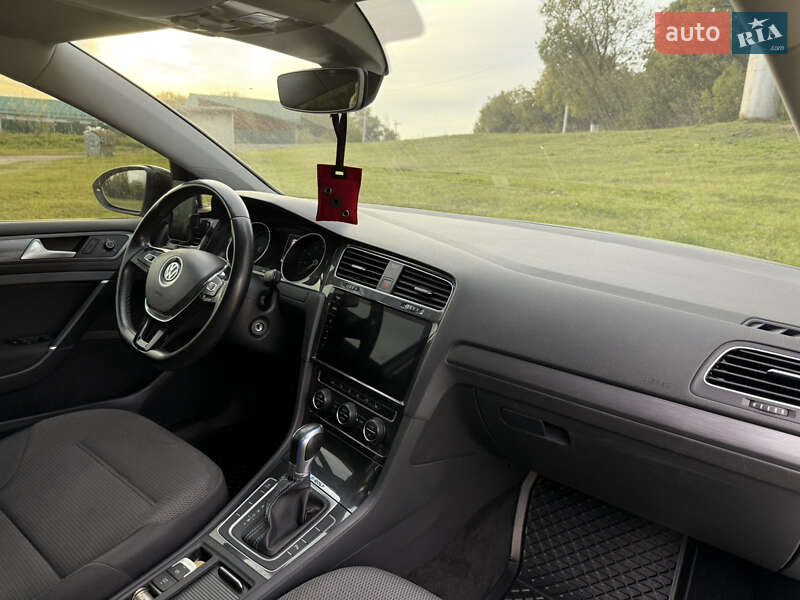 Хэтчбек Volkswagen e-Golf 2019 в Луцке