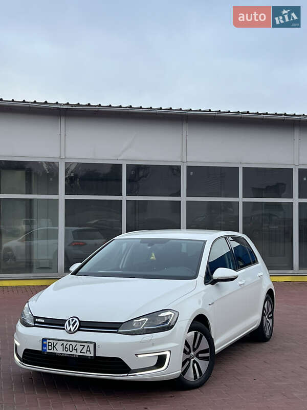 Volkswagen e-Golf 2017