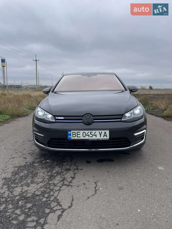 Хэтчбек Volkswagen e-Golf 2020 в Вознесенске